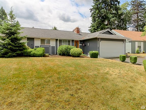 3rd image of 3360 19th St SE