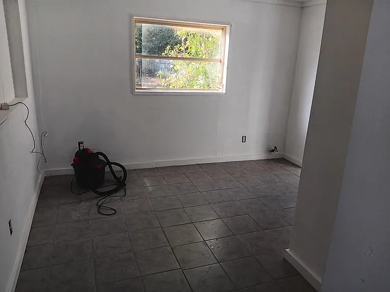 803 Bowden St — Photo 10