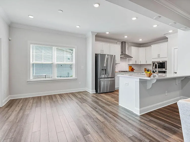 1809 Delaney Hills Ln — Photo 10