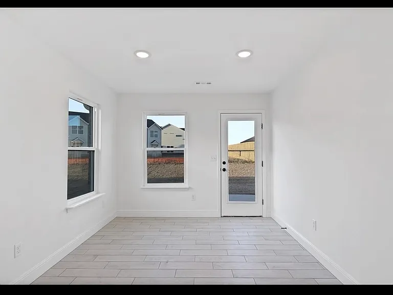 1512 Lowery St — Photo 11