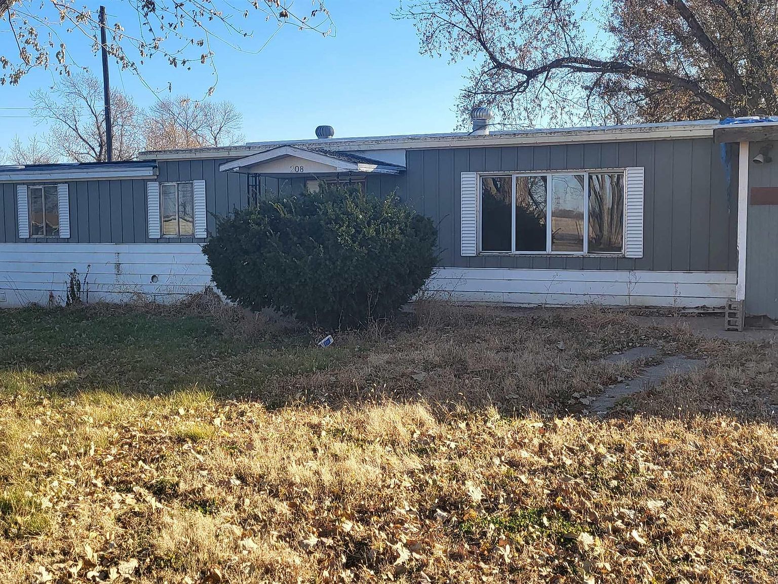 208 Hill St Beatrice NE 68310 Zillow