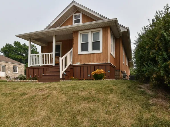 9210 West Lincoln AVENUE, West Allis, WI 53227