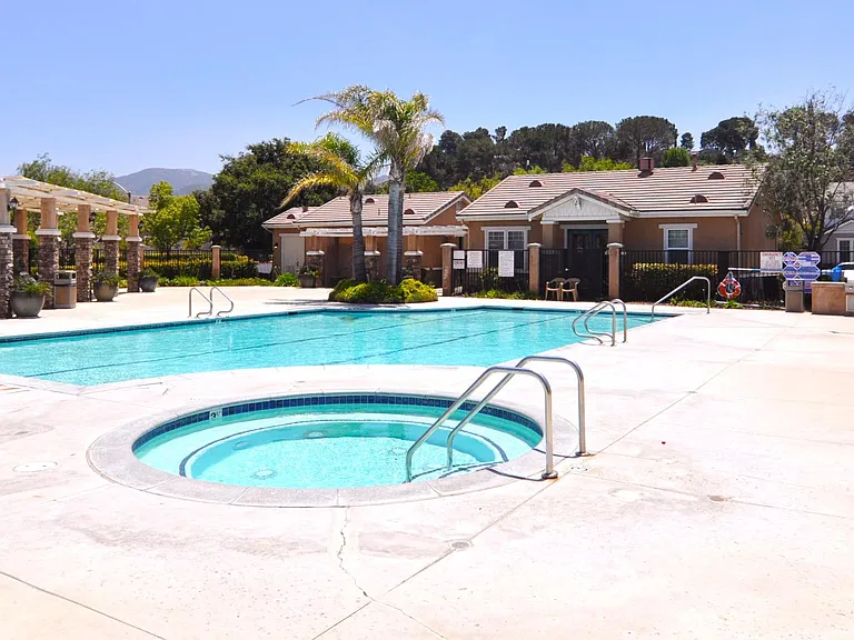19608 Alyssa Dr — Photo 32