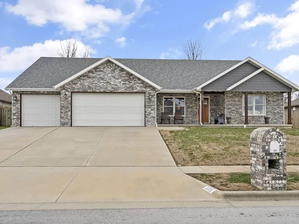 305 W Meadowgate Drive, Springfield, MO 65803