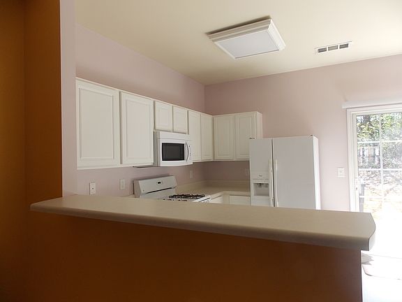 3rd image of 258 Paden Cove Trl