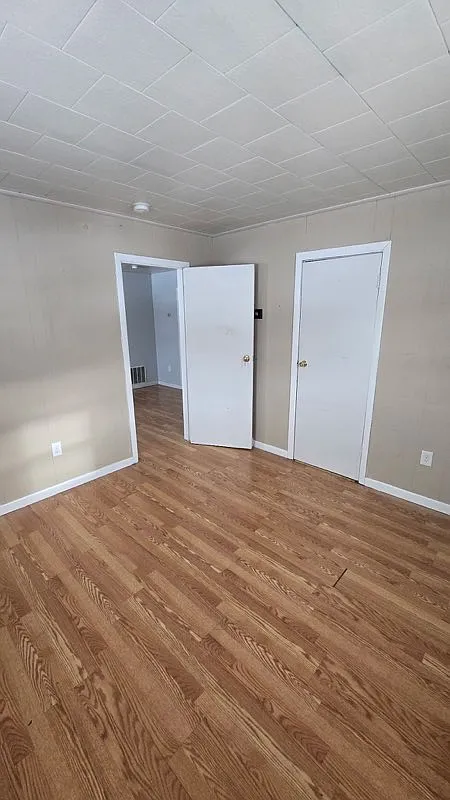 1 bed, 700 sqft, $1,300 — Photo 3