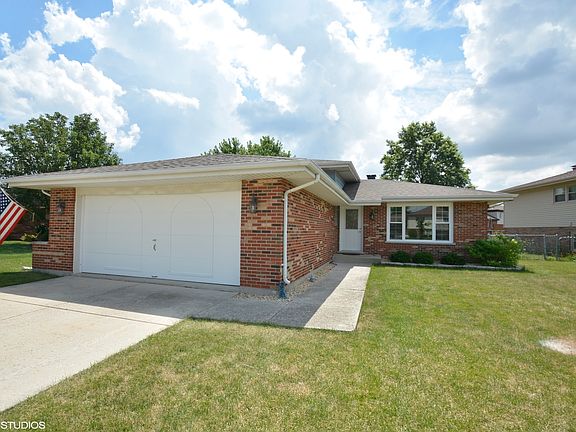 2nd image of 8121 Meadow Ln