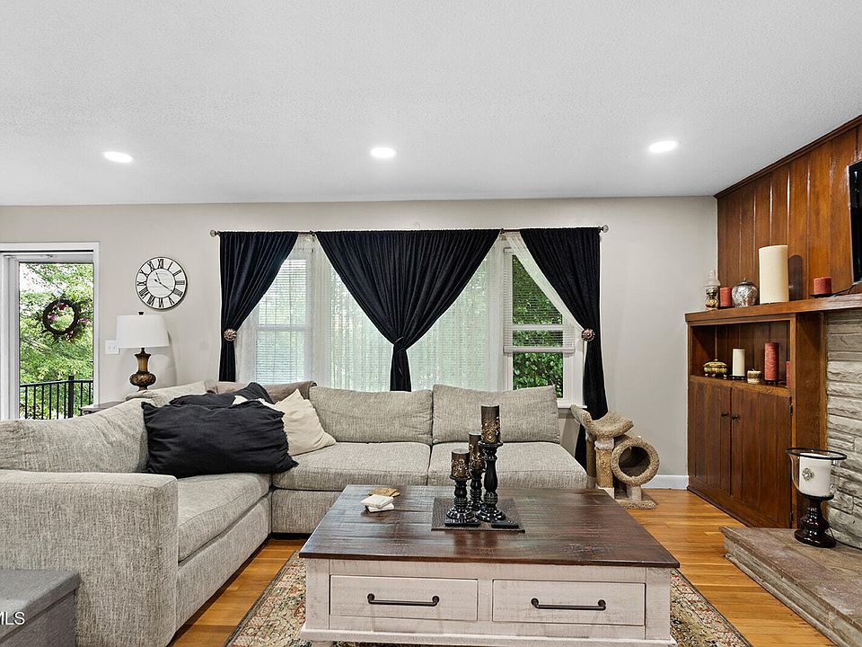 16th image of 441 Merriwood Dr
