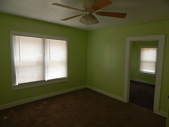 4th image of 219 N Baze St