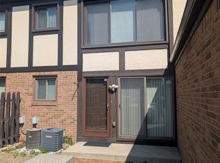 303 Country Club Dr, Saint Clair Shores, MI