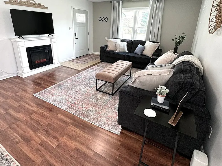 2708 S Rogers St #2708 — Photo 2