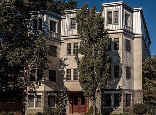 69 Galen St APT 2, Watertown, MA 02472