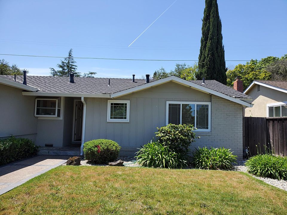 2nd image of 5784 McKellar Dr