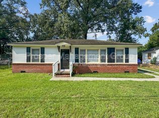 17 Stratton Dr, North Charleston, SC 29420