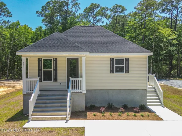 807 Bay St, Ocean Springs, MS 39564