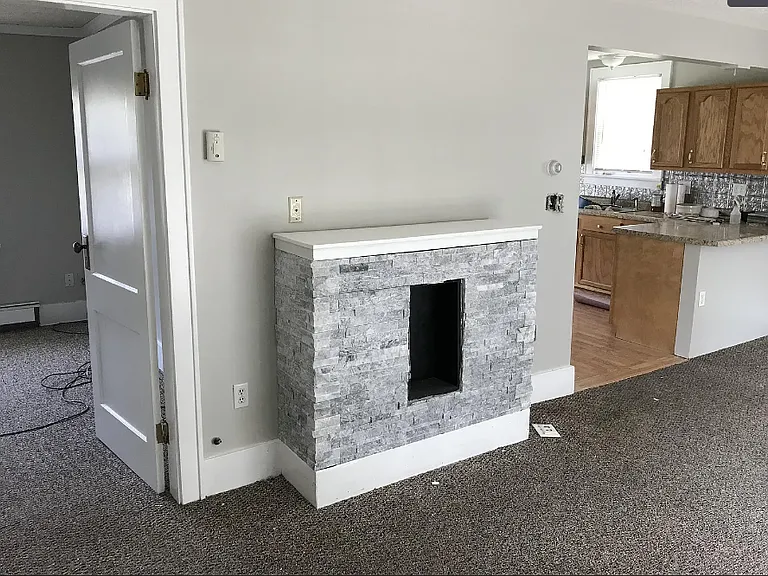 103-105 Morrison St #105 — Photo 3