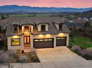 4240 Falcon Ridge Ter, Medford, OR 97504