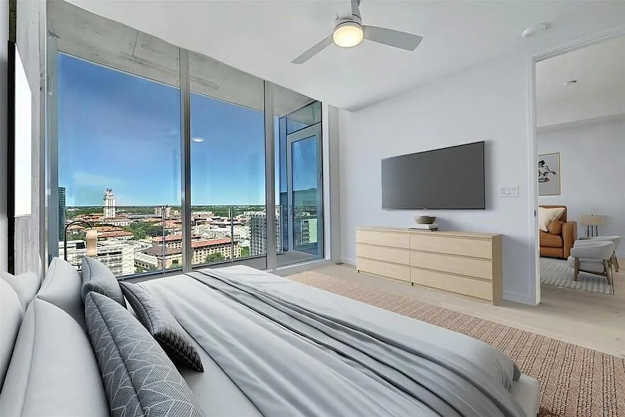 1 bed, 1.0 bath, 910 sqft, $3,100 — Photo 2