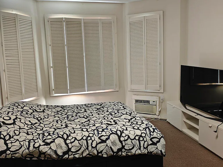 307 Saint George St #1 — Photo 1