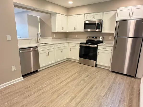 388 Perkins Ave Unit 2-6, Waterbury, CT 06704