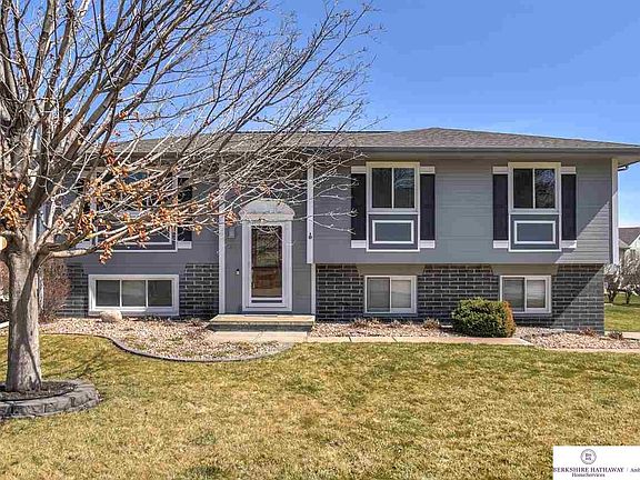 2nd image of 7927 Rock Creek Cir
