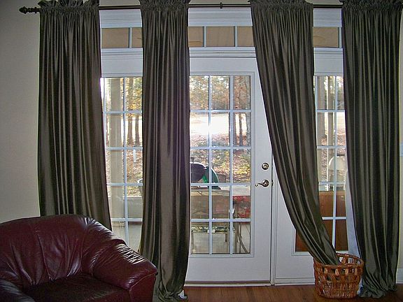 2nd image of 1024 Blackheath Ct