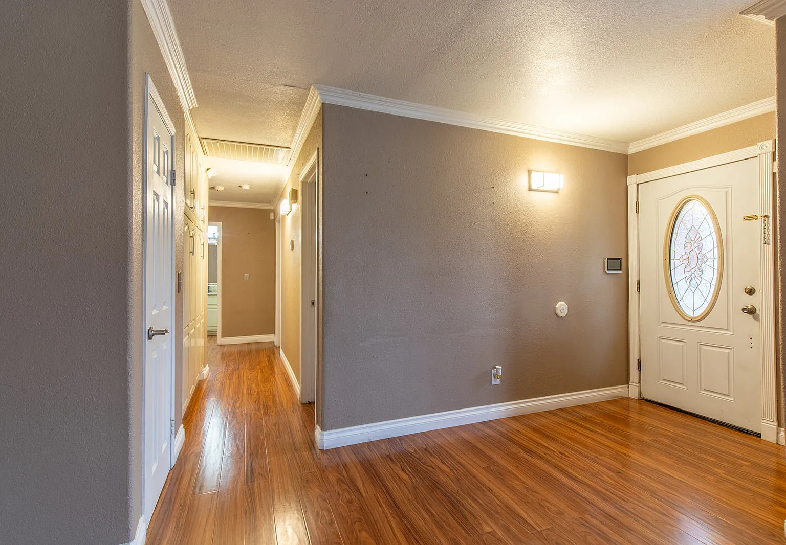 5 bed, 1792 sqft, $2,550 — Photo 4