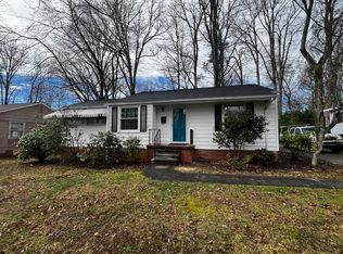 208 Edney Ridge Rd, Greensboro, NC 27408