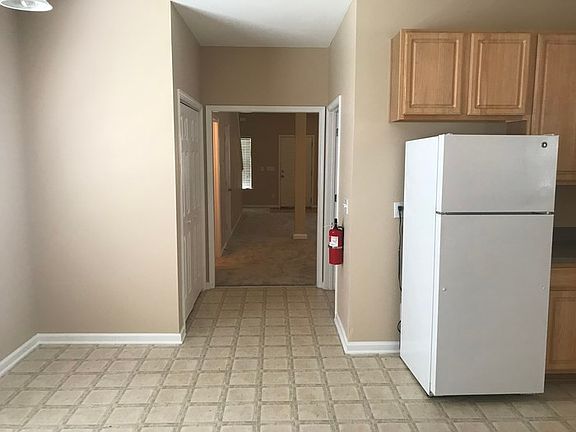 3rd image of 172 Rosewood Hills Dr