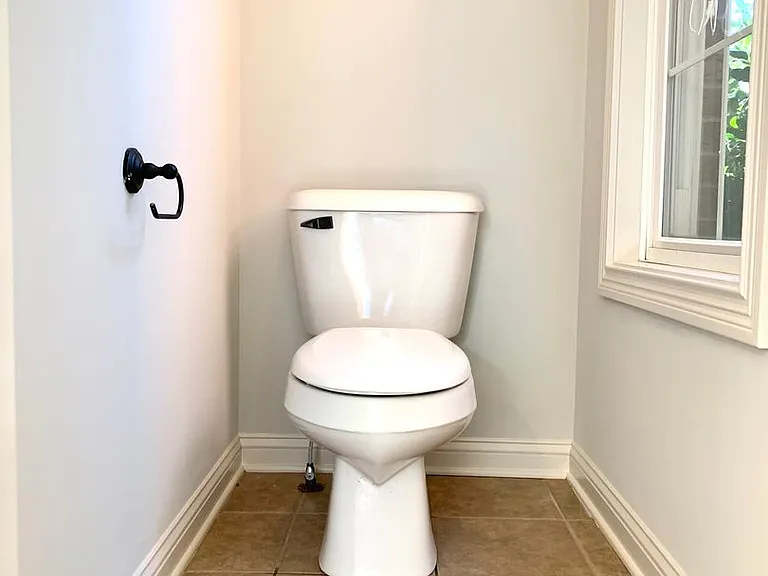 1533 Edgewater Ln — Photo 22