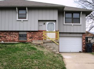 12240 S Sycamore St, Olathe, KS 66062