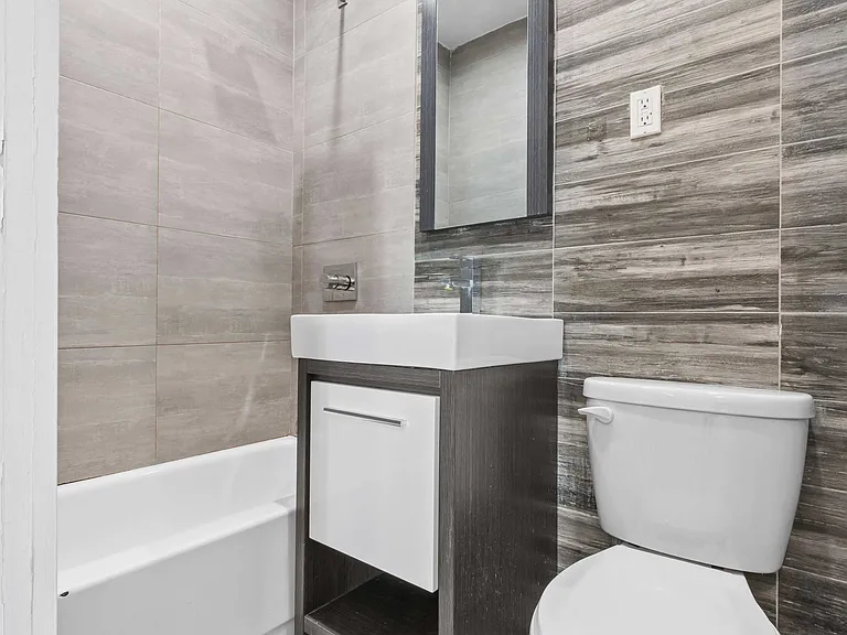 61-36 Woodbine St #1R — Photo 11