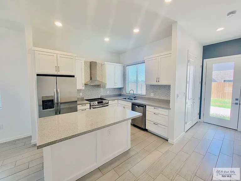 2051 Diamond Dr #B — Photo 3