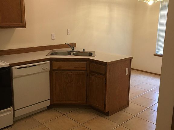 3rd image of 12228 98th Ave E