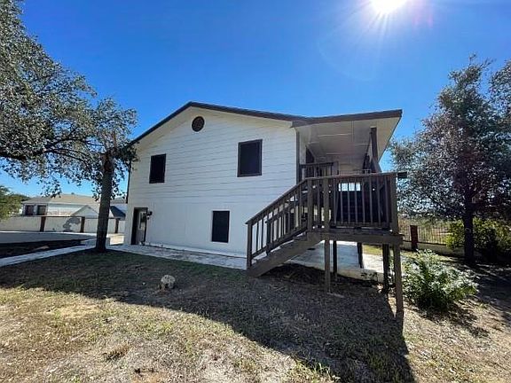 3rd image of 2028 N Siesta Ln