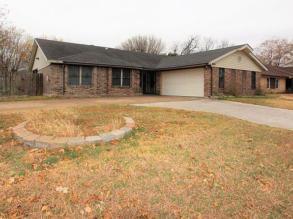 2nd image of 1606 Sagebrush Dr