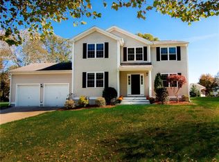 14 Birchwood Dr, South Kingstown, RI 02879