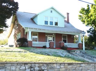 1451 E Oregon Rd, Leola, PA 17540