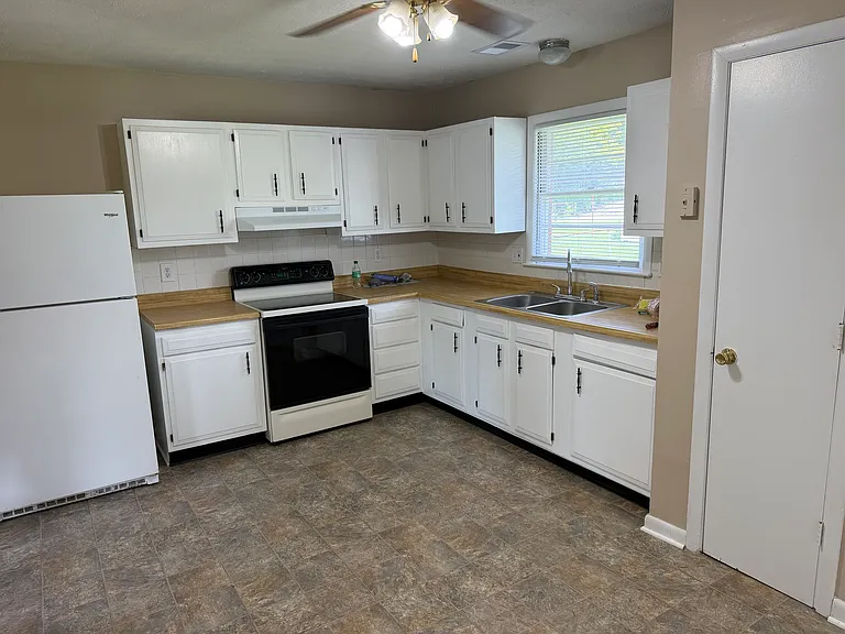 3624 Timbrook Ct — Photo 6
