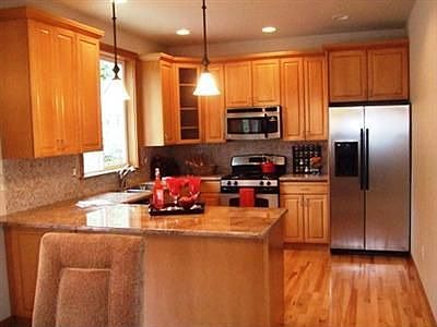 4th image of 9721 128th St NW