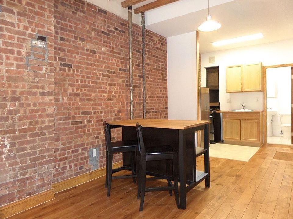 2nd image of 2281 1st Ave #2