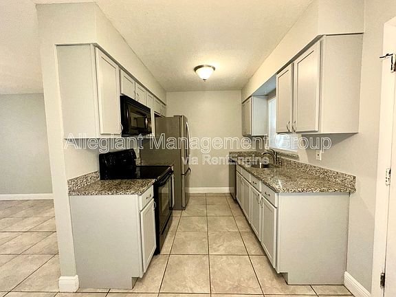 5th image of 116 N College St APT A