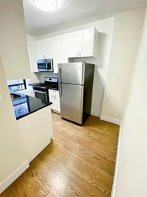 Rented by MAPT Residential LLC | media 6