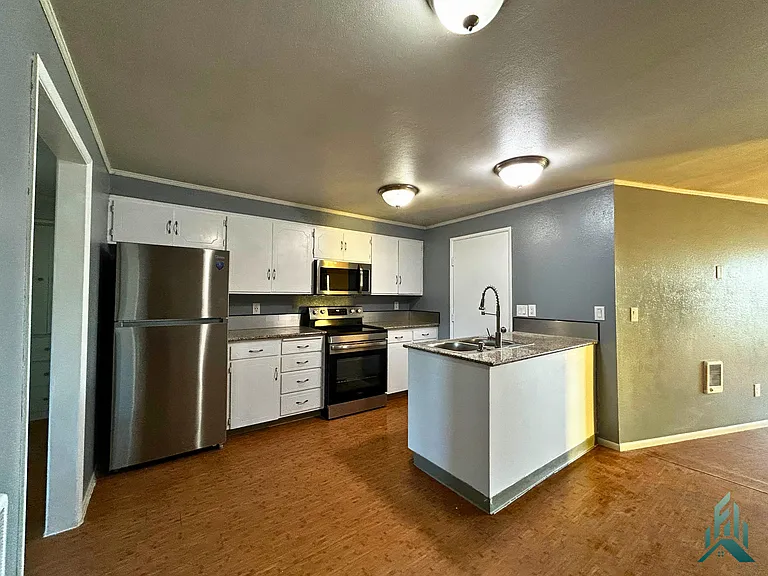 3223 Franklin Ave SE — Photo 5