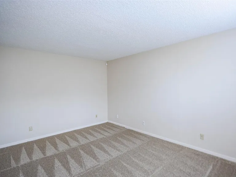 9262 Westwood Village Dr — Photo 14