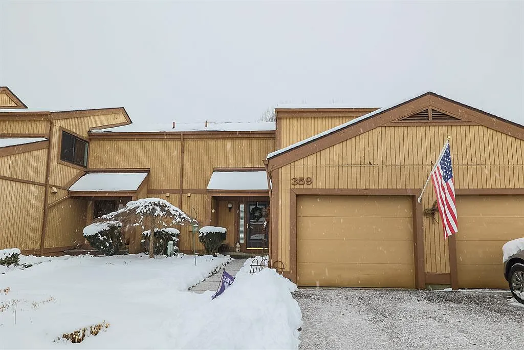 359 Walnut Ln photo 1