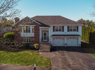 8 Michelle Rd, Peabody, MA 01960