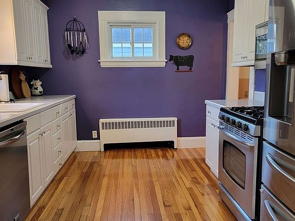 5th image of 104 Pond St