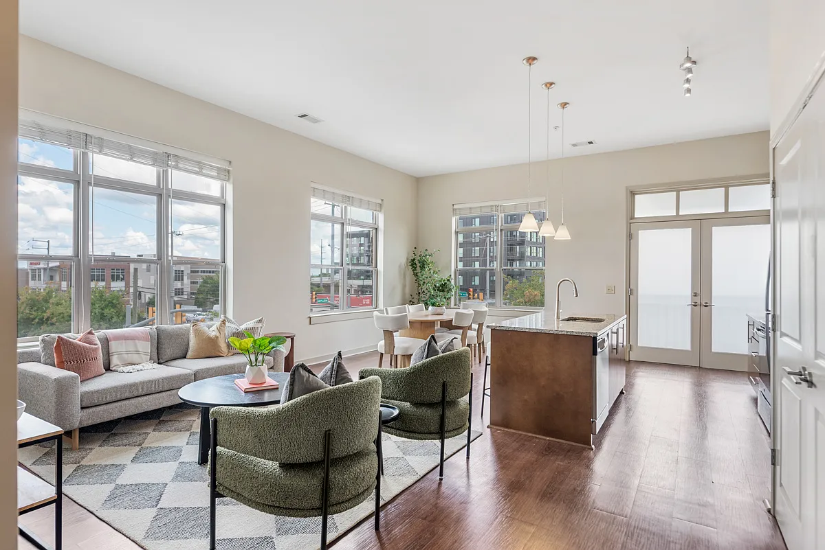 2 bed, 1227 sqft, $2,399 — Photo 3