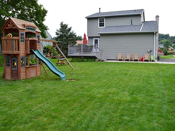 3rd image of 112 Wyndmere Dr